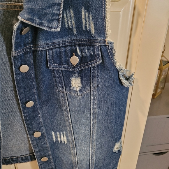 Denim Vest Distressed by Allegra K - Picture 9 of 10